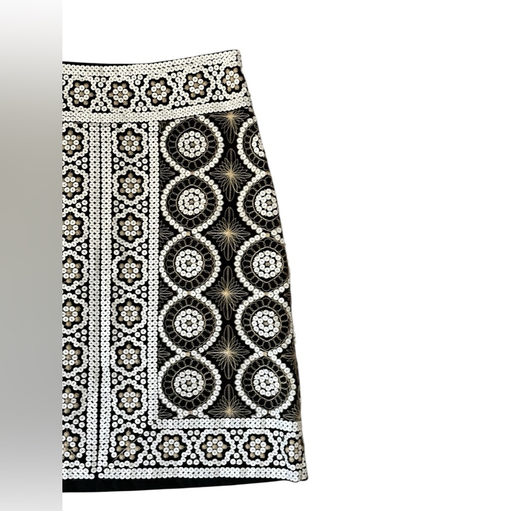 Tory Burch Isis Mini Skirt Womens 6 Black White Sequin Embroidered High Waist - Picture 3 of 6